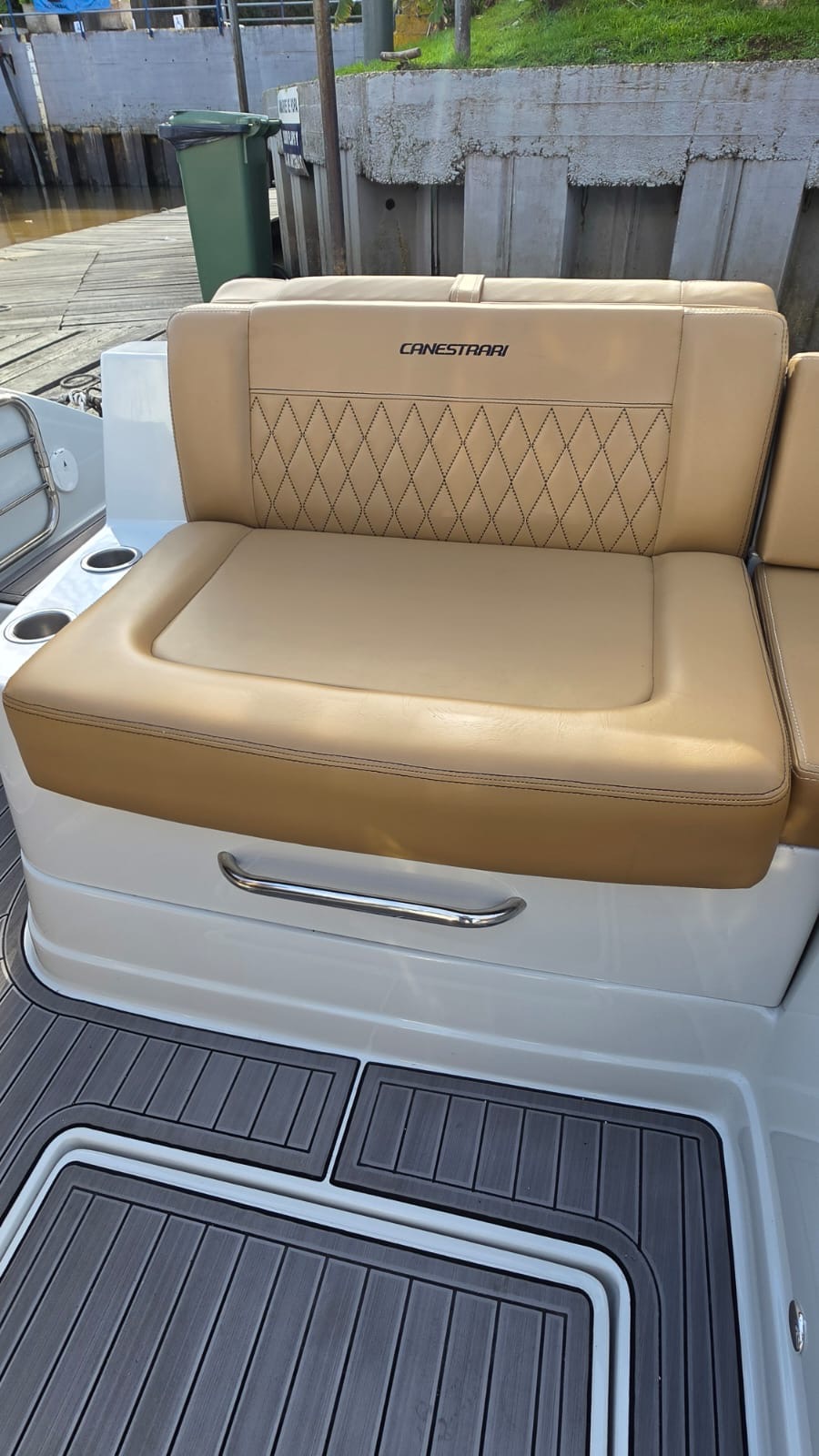 Canestrari Cuddy 225 2022 Volvo 250 hp DP